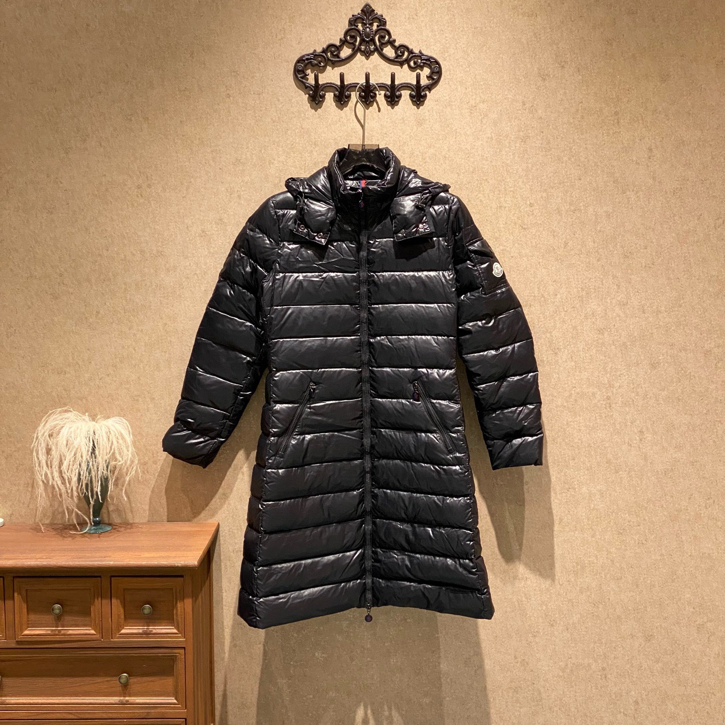 99新 MONCLER 黑色刺绣徽标logo长款羽绒服/3码/无漫画标/35219