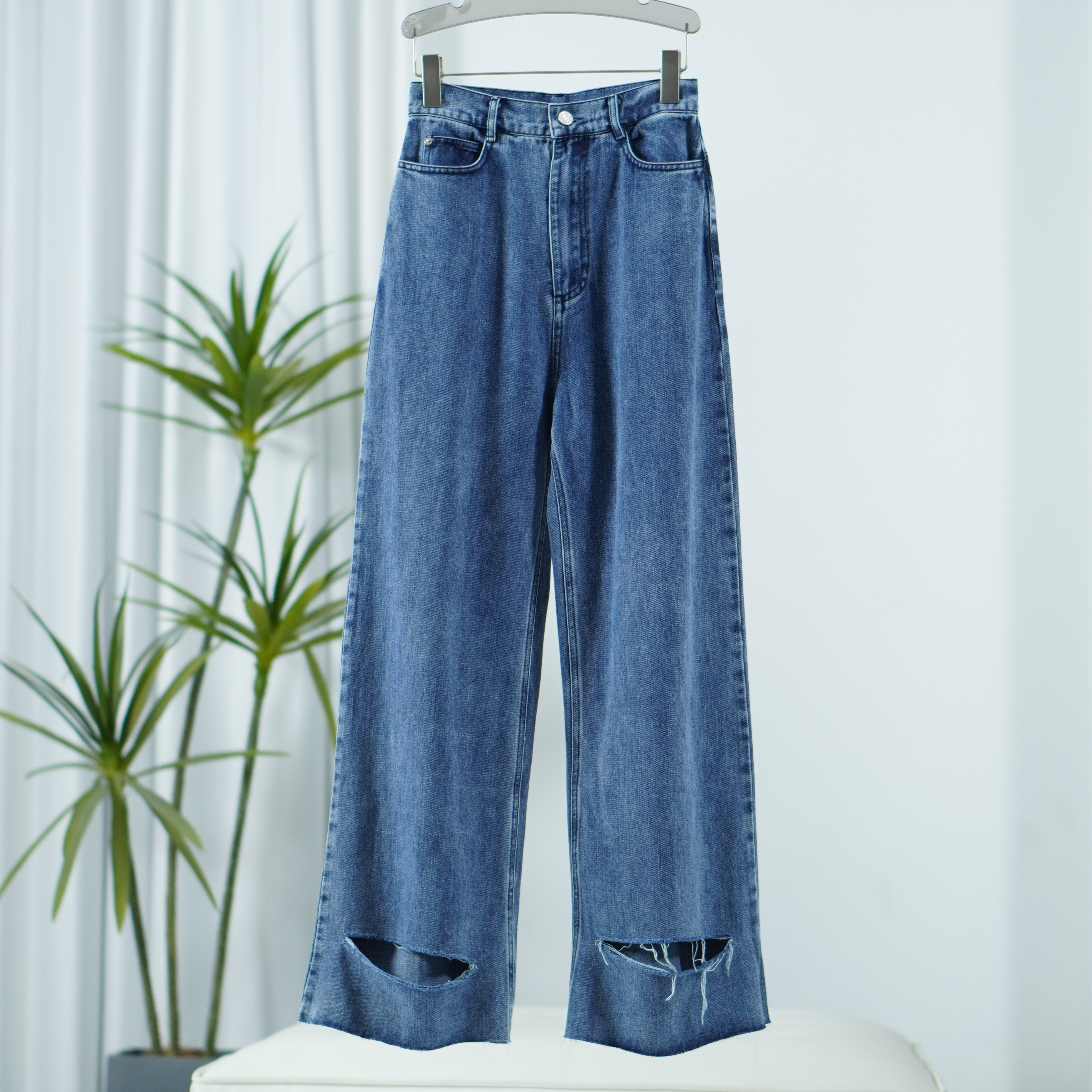 尚系列  Y303 女装秋破洞阔腿牛仔裤蓝色SS11R06