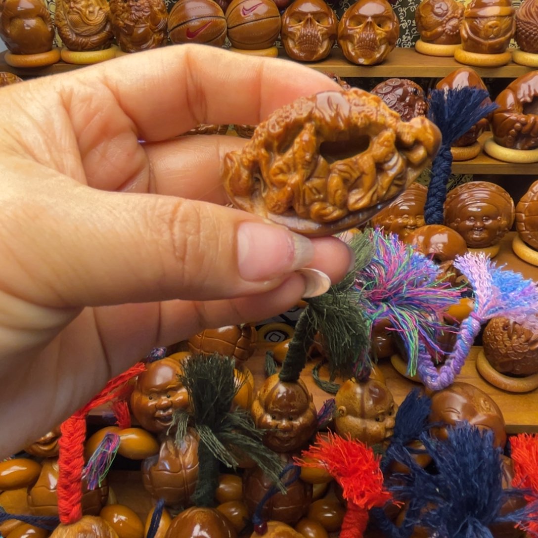 胡***默橄榄核吊坠核舟记一个