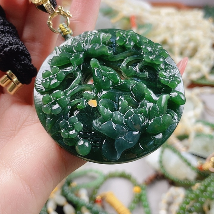 未镶嵌和田玉挂件