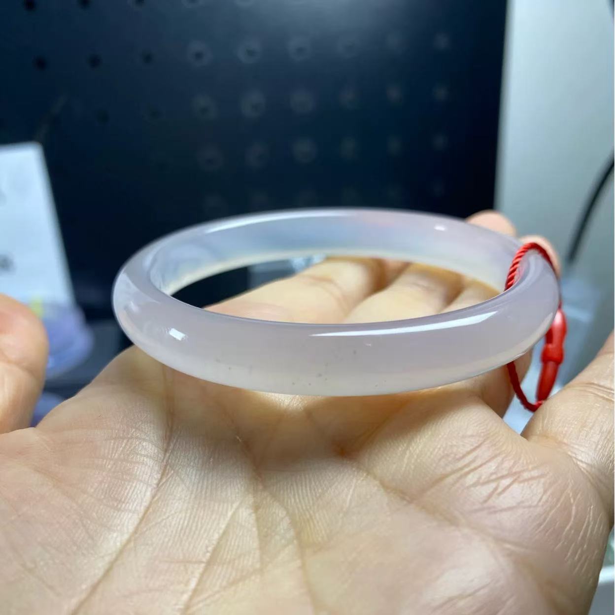 天然玉石玛瑙白月光单圈手镯