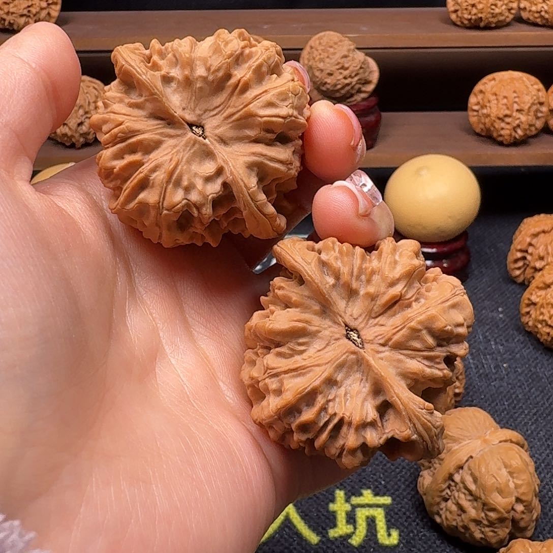 文玩核桃吊坠迷****师49官帽