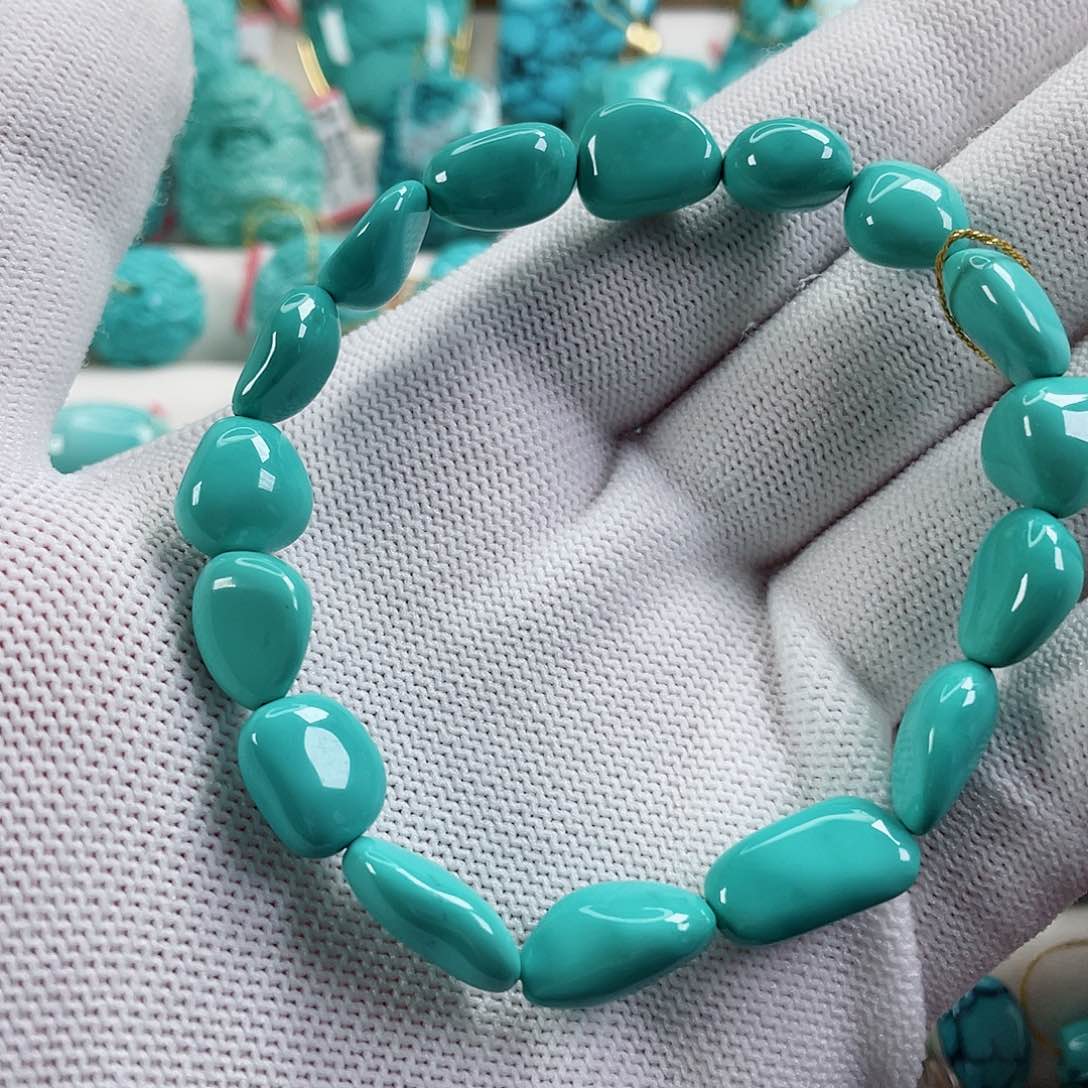 绿松石颈饰未镶嵌