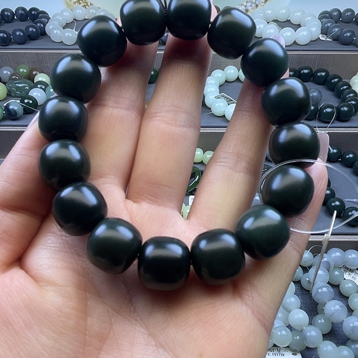 和田玉未镶嵌手链