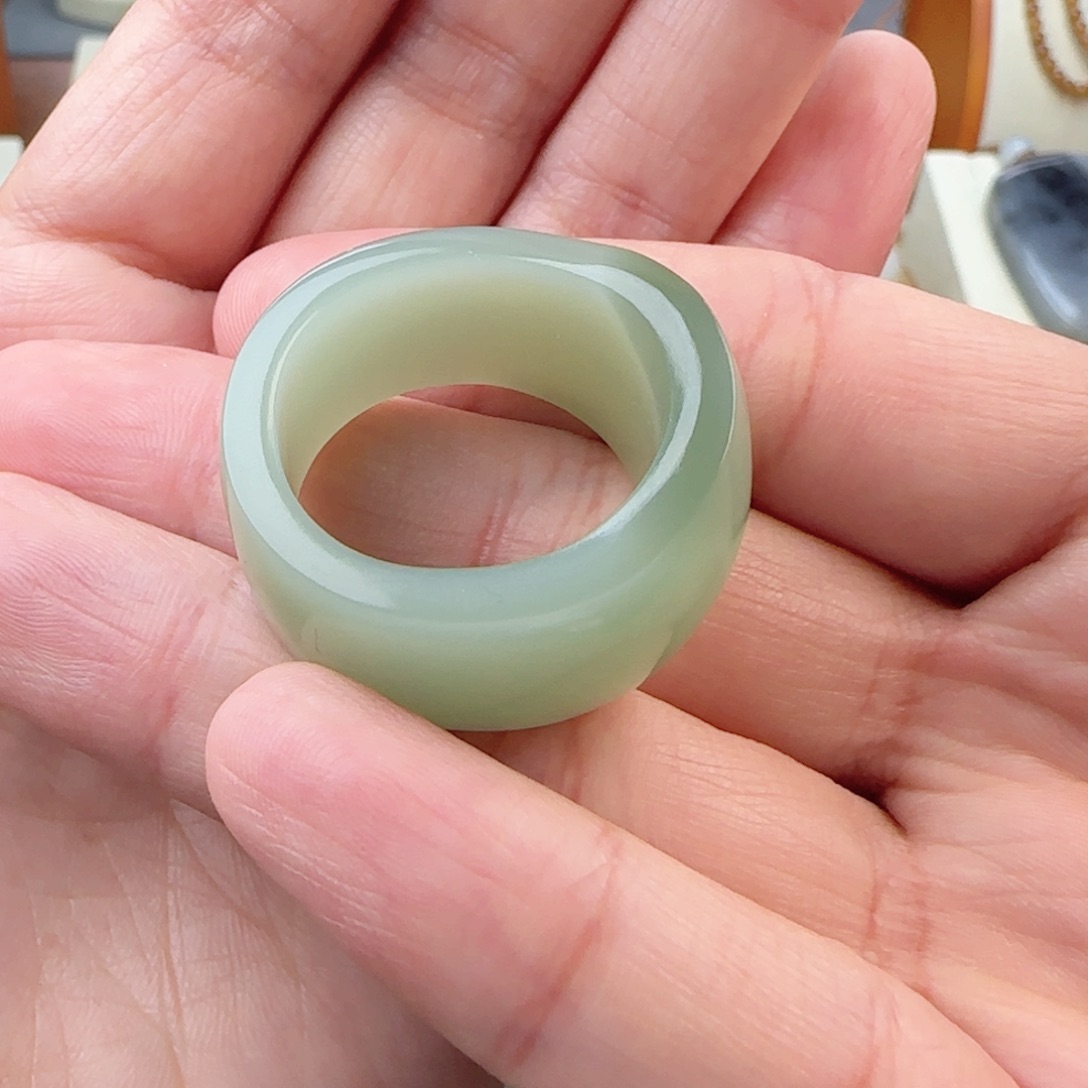 和田玉颈饰未镶嵌清***﹌