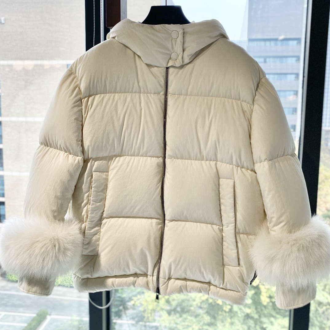 95新 MONCLER pp1484 白鹅绒 皮草袖口连帽羽绒服 1码 微污