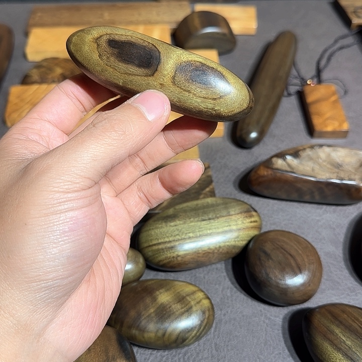 鋼****阴沉木直播间一物一拍截图