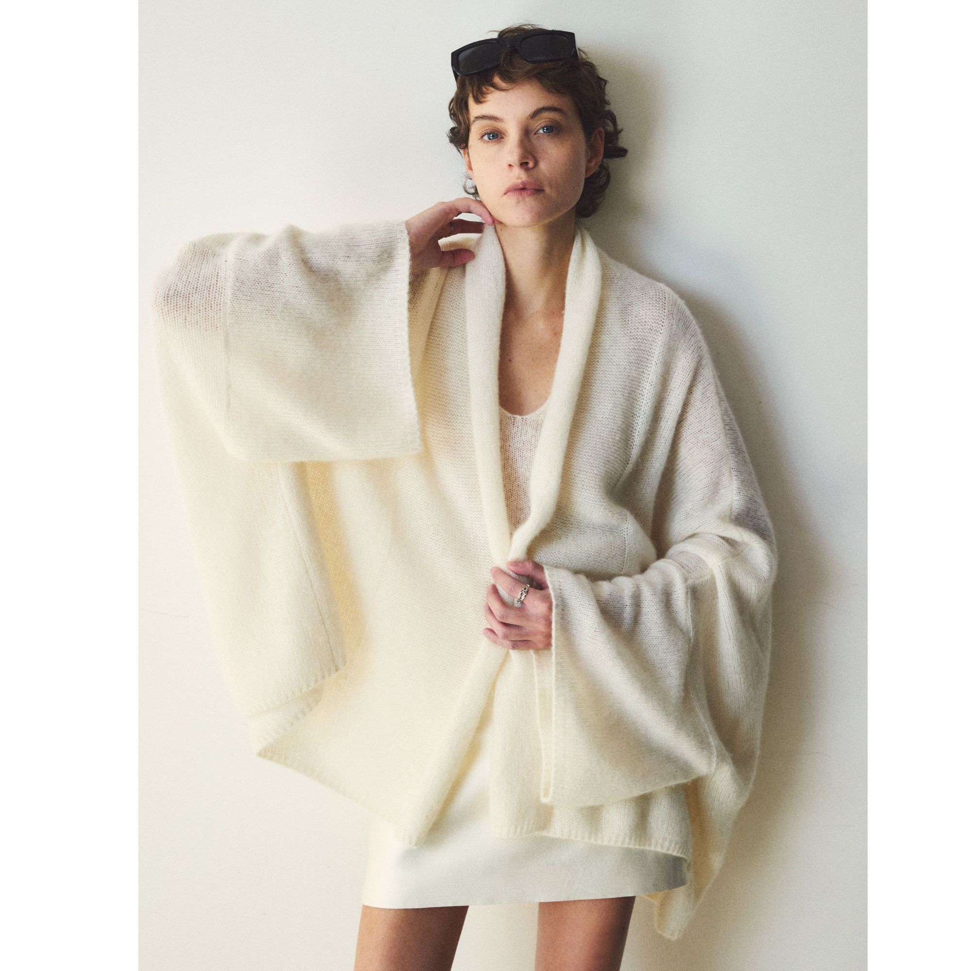 UNICA/轻柔云朵触感_桑蚕丝羊毛羊绒挂脖吊带开衫微透针织