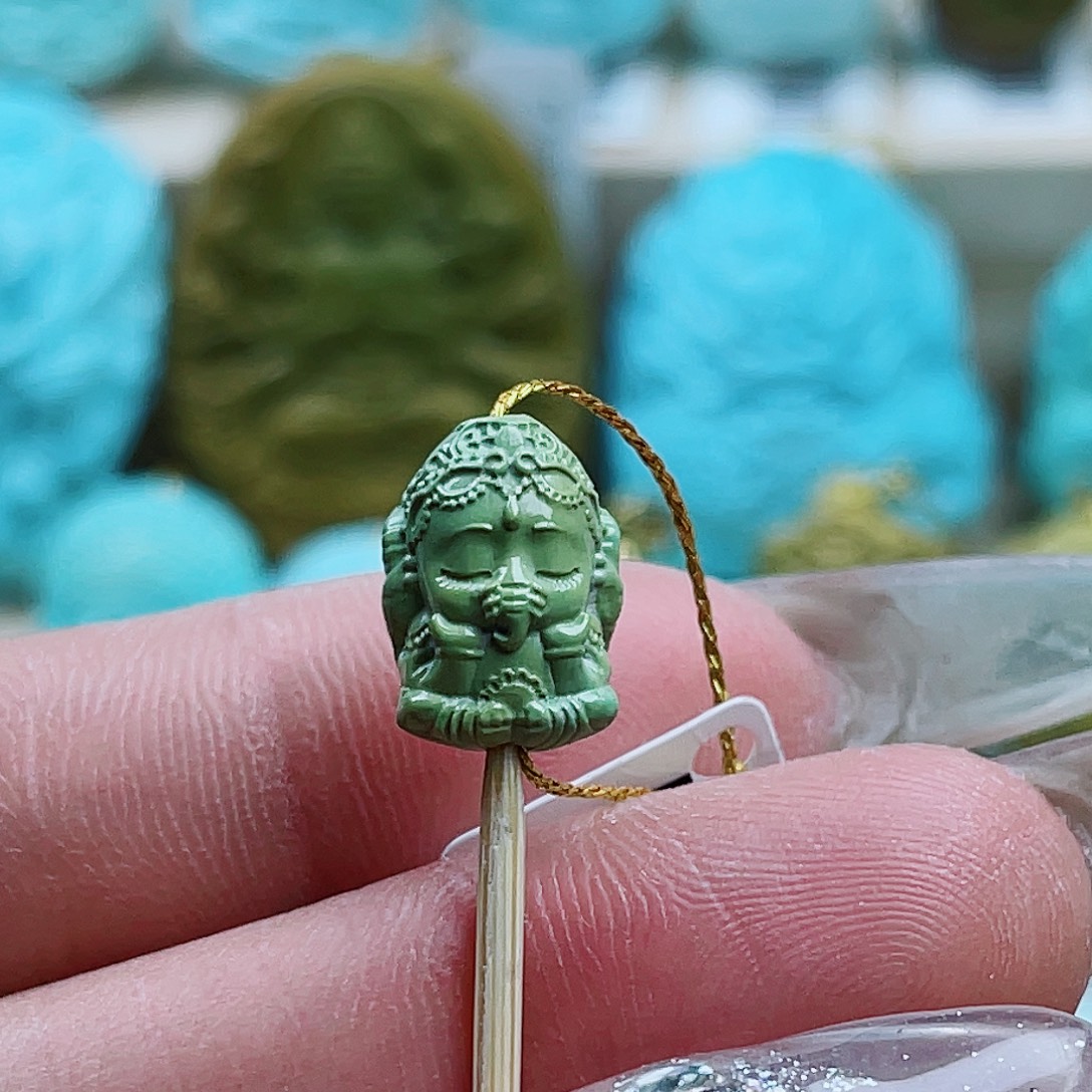 一***集绿松石未镶嵌珠宝奇石