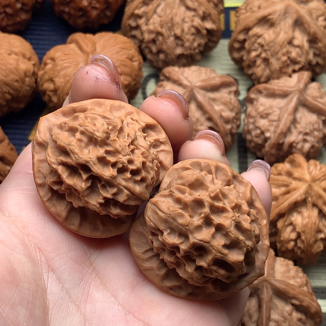 文玩核桃吊坠龙鳞36