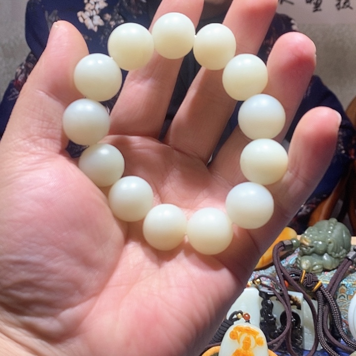 和田玉手串未镶嵌
