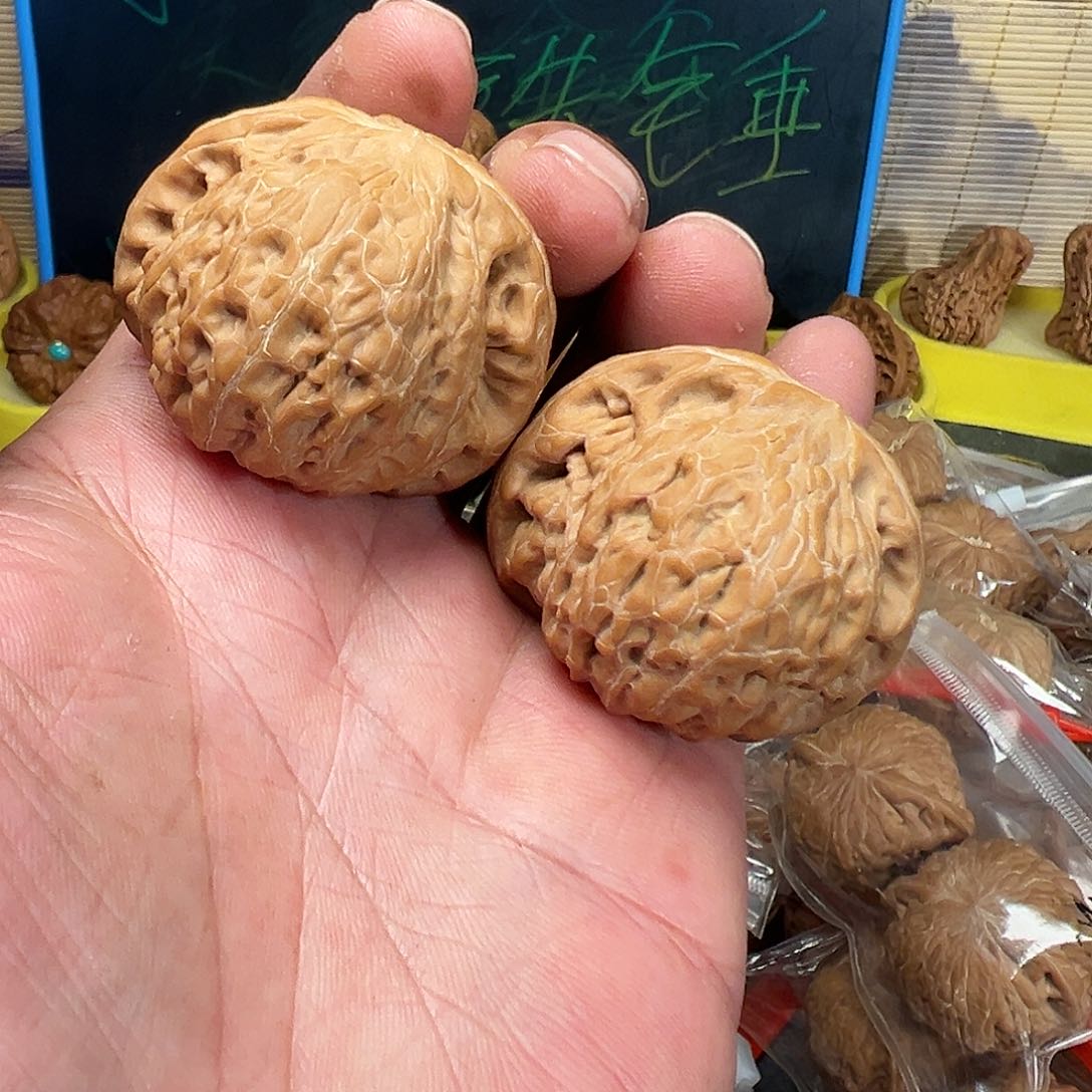 桃核吊坠花**圆铁锤妹妹