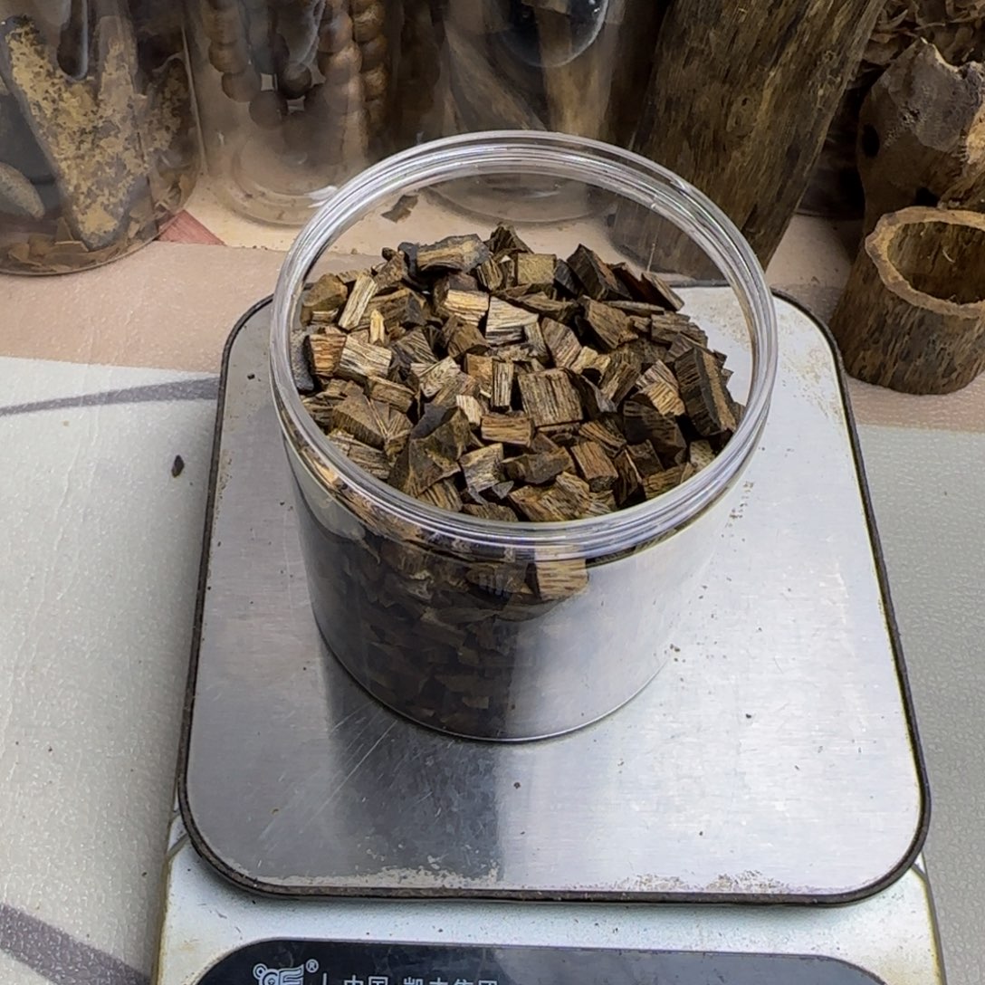 沉香沉香碎屑张勺子米粒102克