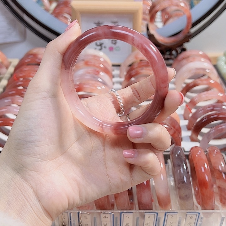 石英质玉手镯未镶嵌海***^