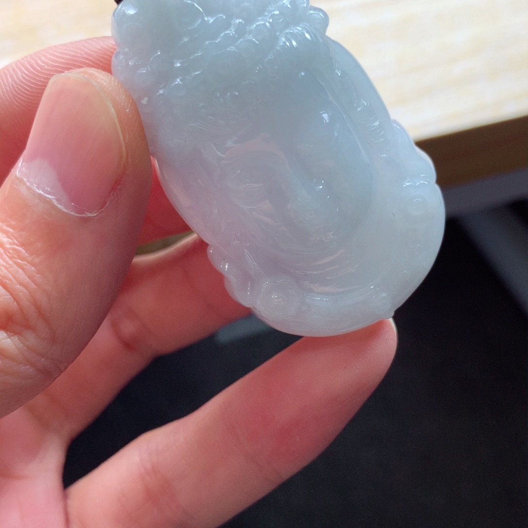 翡翠颈饰未镶嵌吊坠