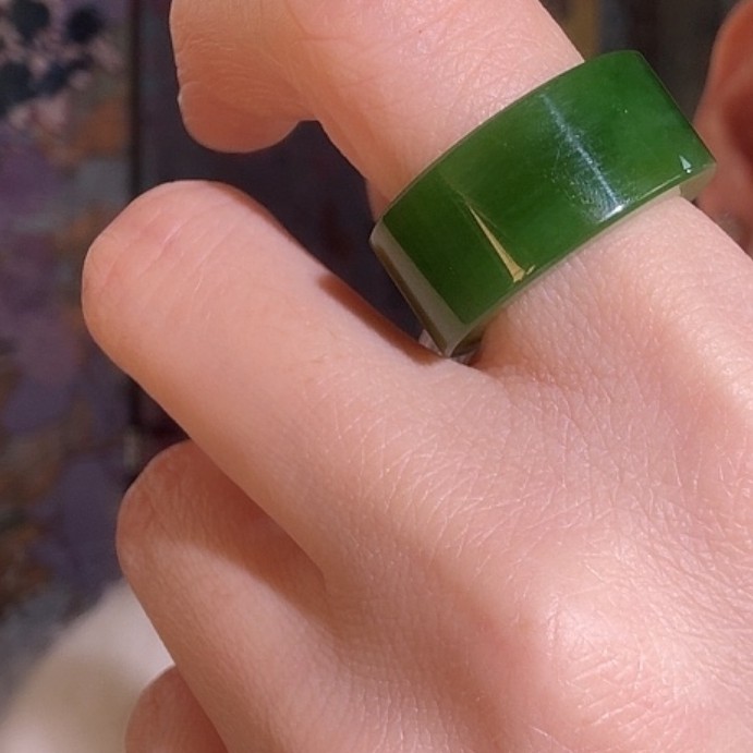 和田玉碧玉戒圈辣阳绿