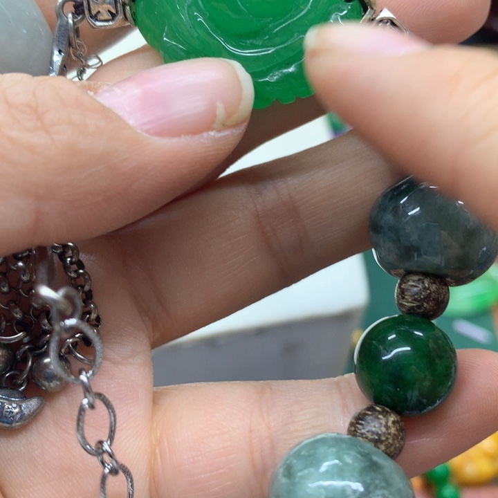 颈饰未镶嵌翡翠吊坠