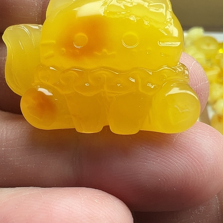 琥珀未镶嵌珠宝奇石蜜蜡小猫打孔不退不换