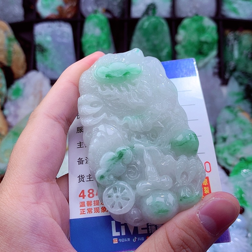 【闪购商品】翡翠颈饰未镶嵌挂件