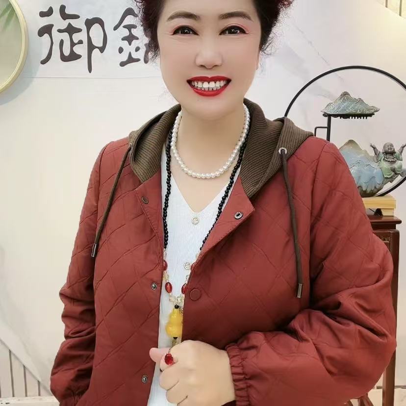枫叶红/卡其色棋盘格连帽款外套中老年妈妈装气质长袖洋气百搭