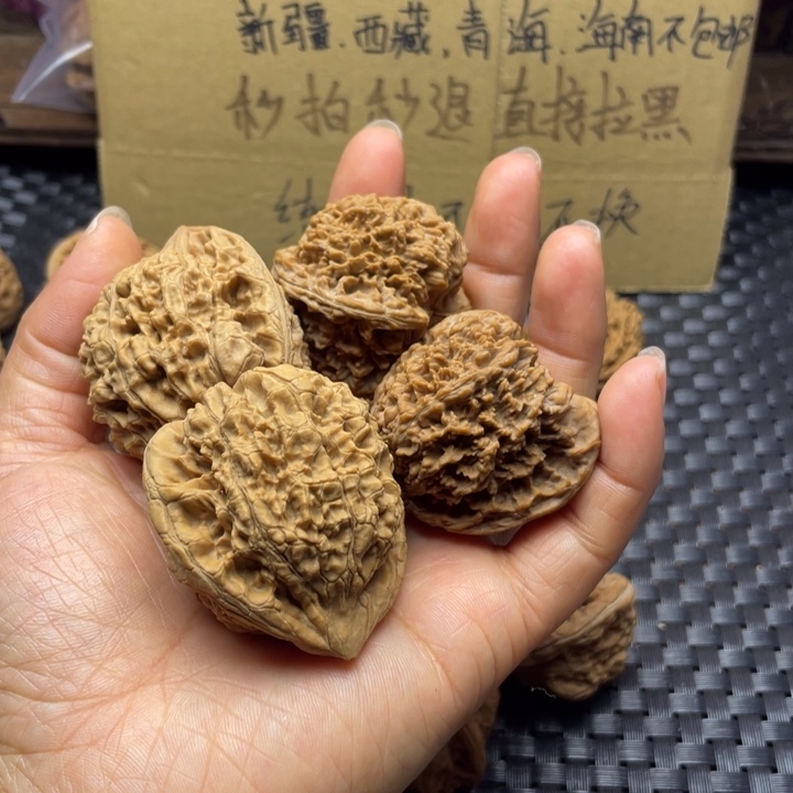 爆***豆吊坠文玩核桃官帽满天星有磕碰不退不换