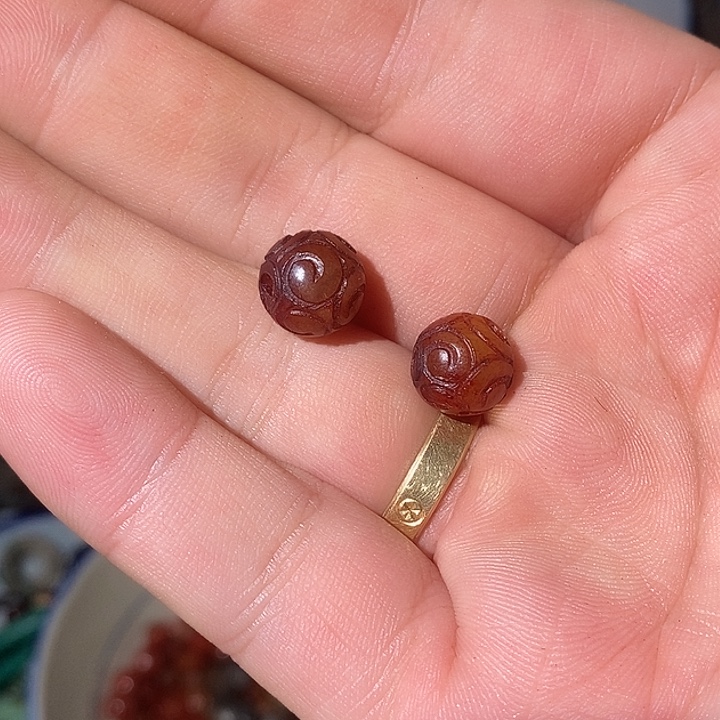 赵***茶石材工艺品珠子微瑕