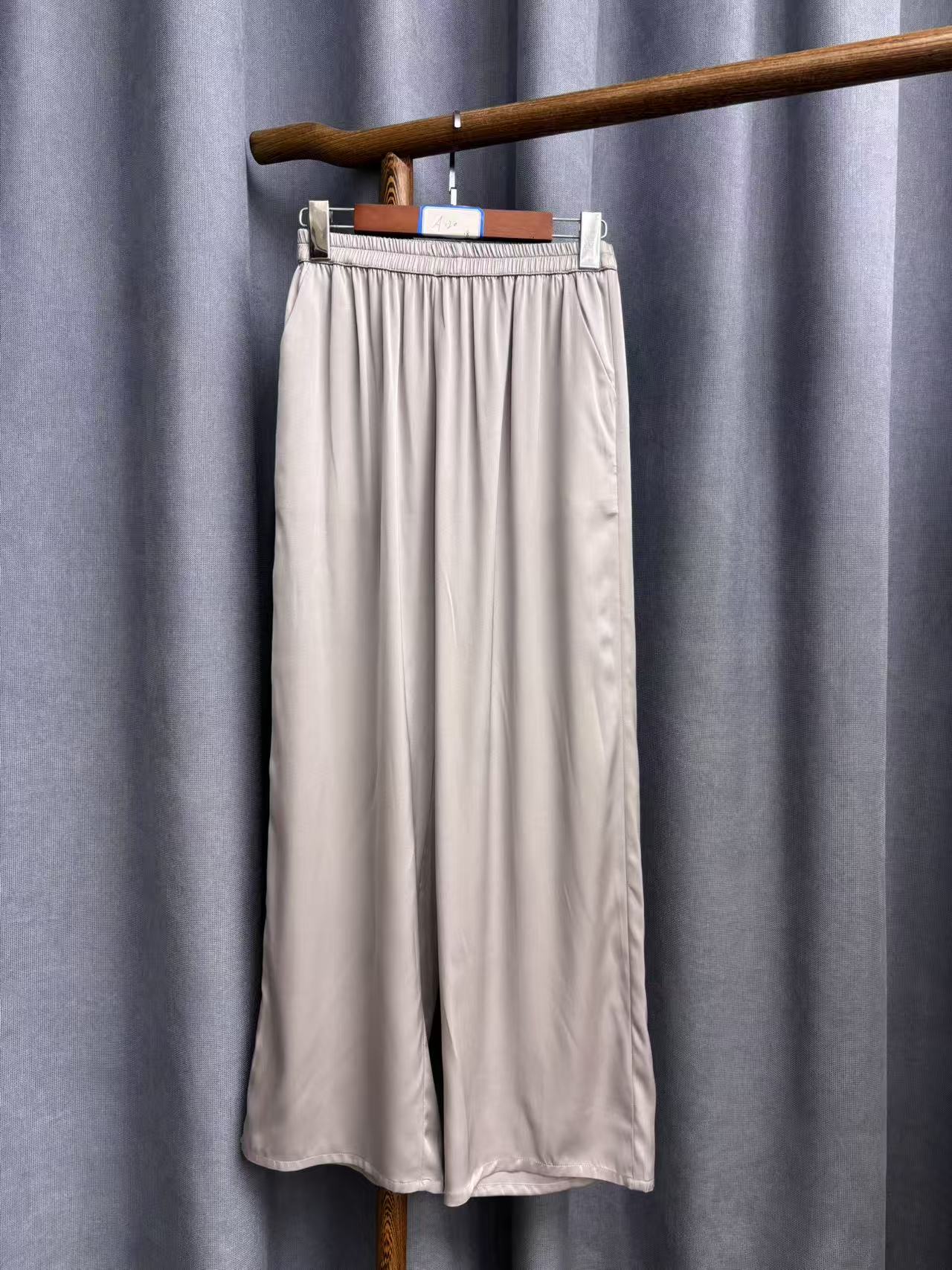 2025夏季新款简约百搭宽松桑蚕丝双乔直筒长裤女A120