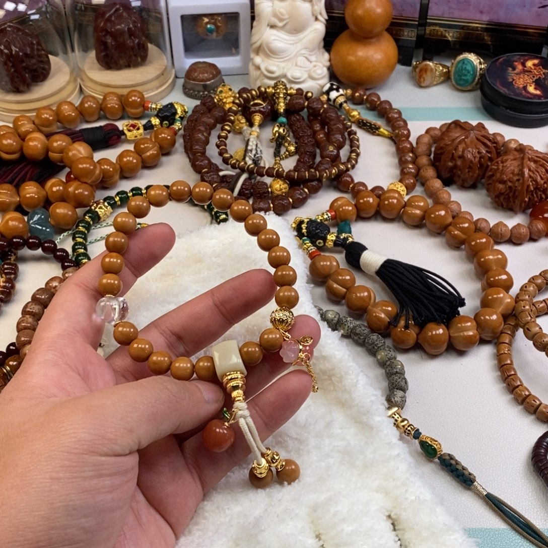 猴头核桃吊坠。。。。。。。。。。。