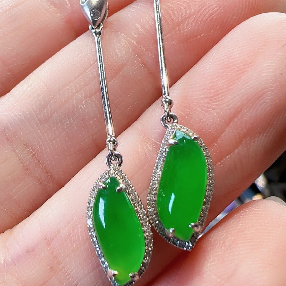 翡翠耳饰18K金镶嵌签收后24小时鉴赏期