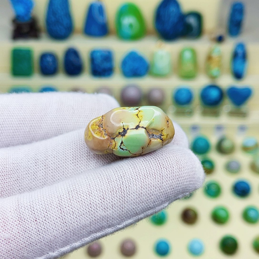 绿松石绿松石未镶嵌