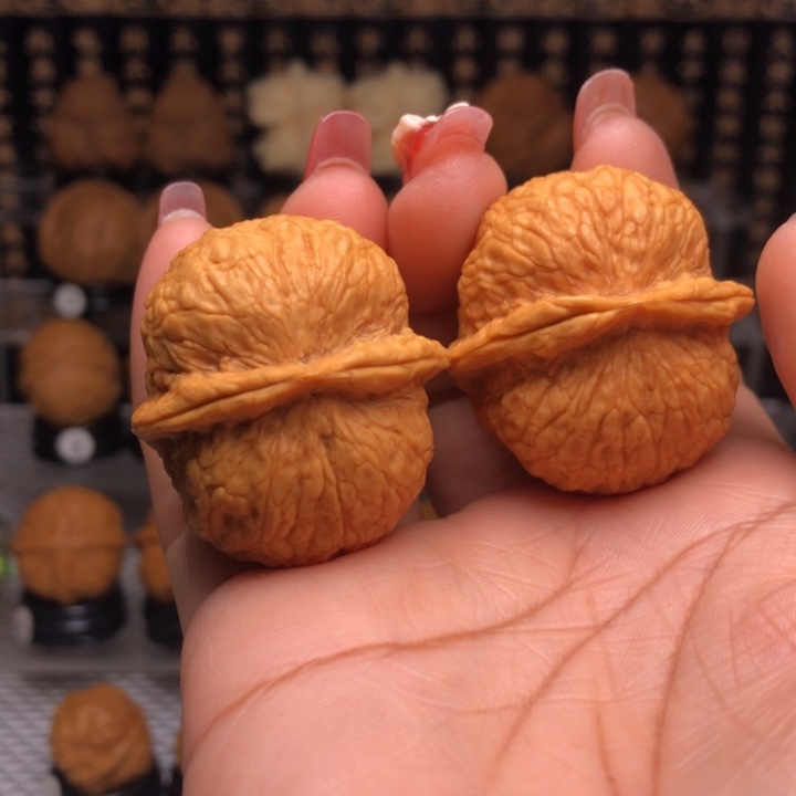 橄榄核吊坠80铁狮子头