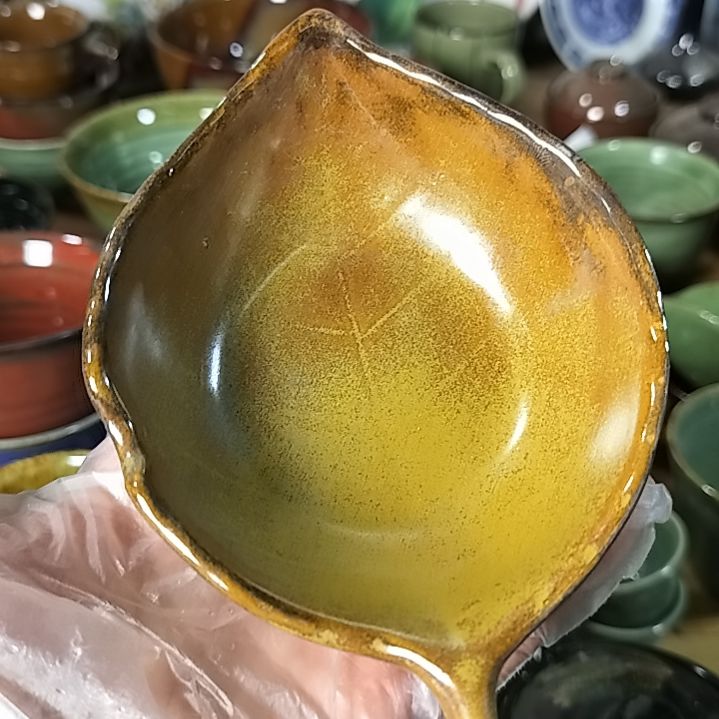 盘瓷片陶瓷杯盘壶碗都有