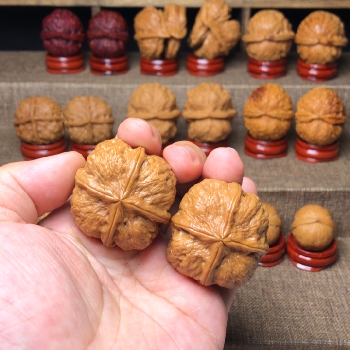 把件文玩核桃8八方凤玺40
