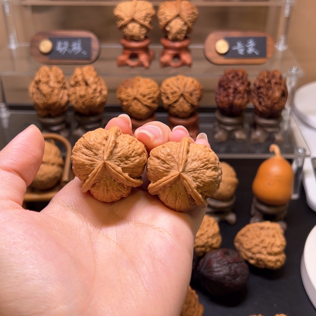 桃核吊坠12 球奔三棱