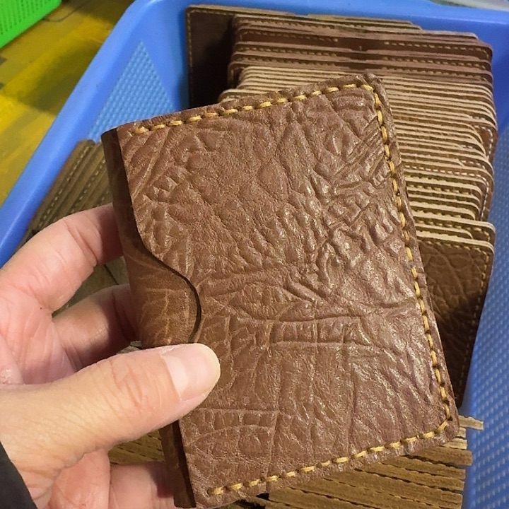 黄棕色植糅三个卡位驾照卡包