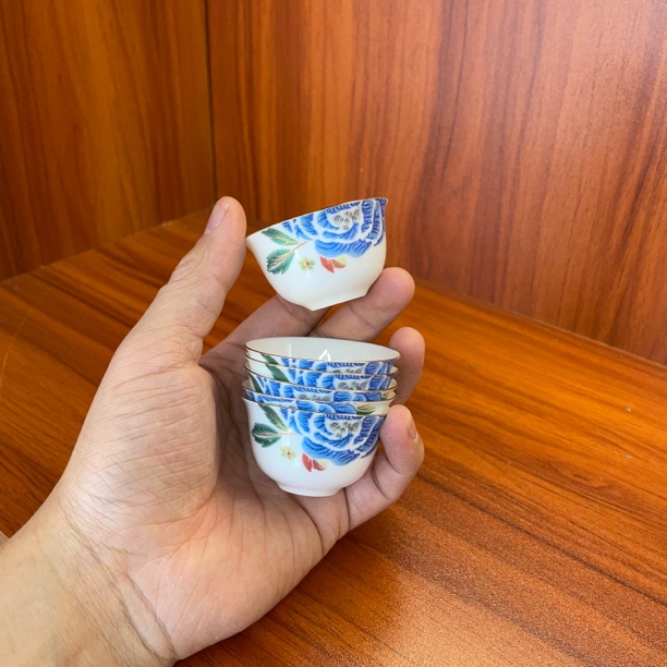 潮州薄胎骨瓷玉兰杯30毫升刺绣牡丹图案浮雕手感描金防烫手小容量