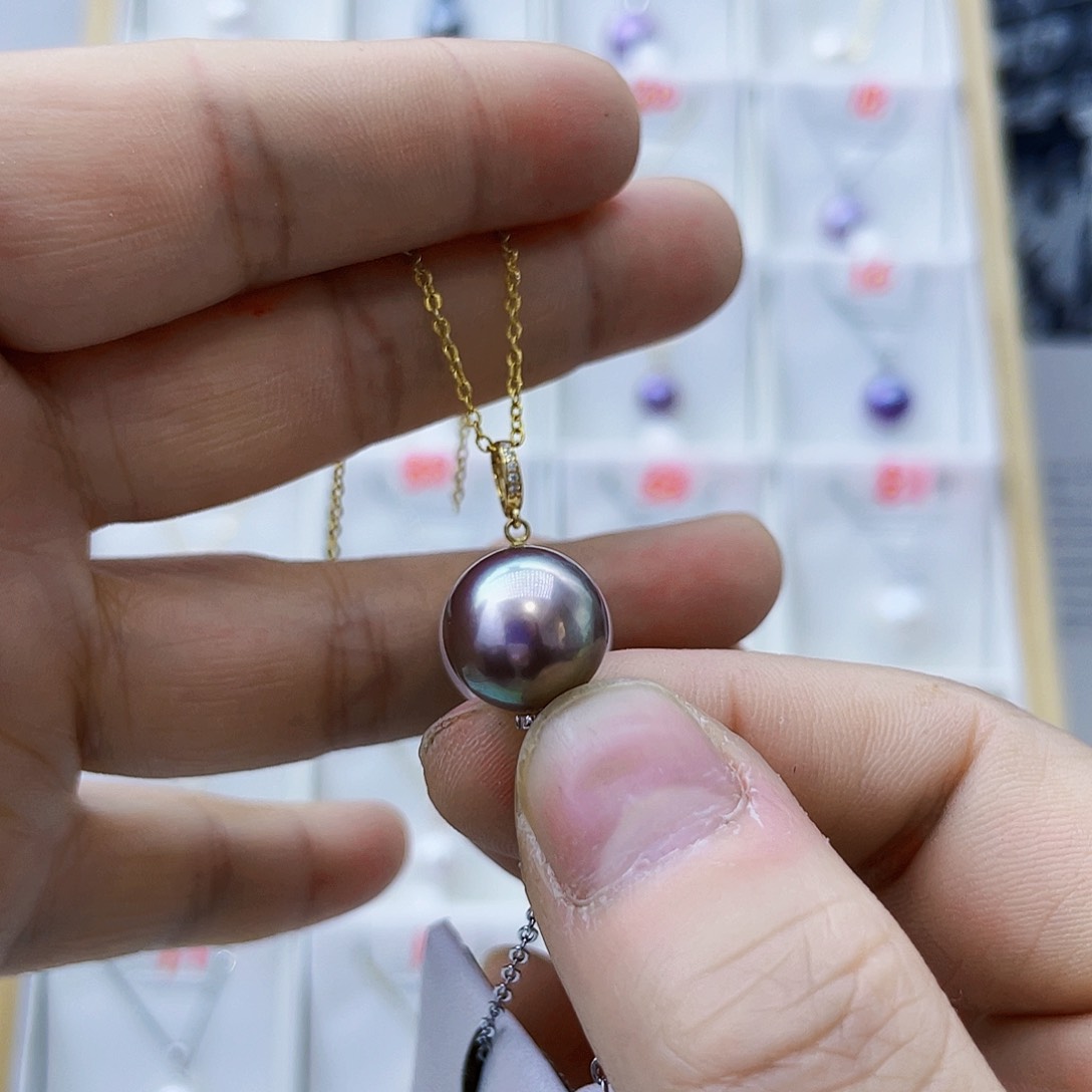 淡水珍珠18K金镶嵌吊坠(赠链)今****～