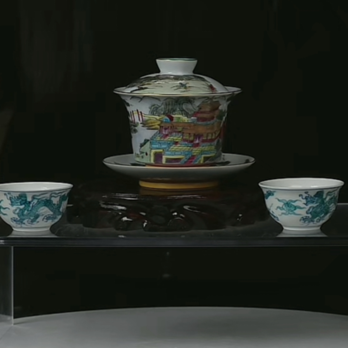 Y粉彩山水通景三才盖碗/斗彩龙纹杯2只