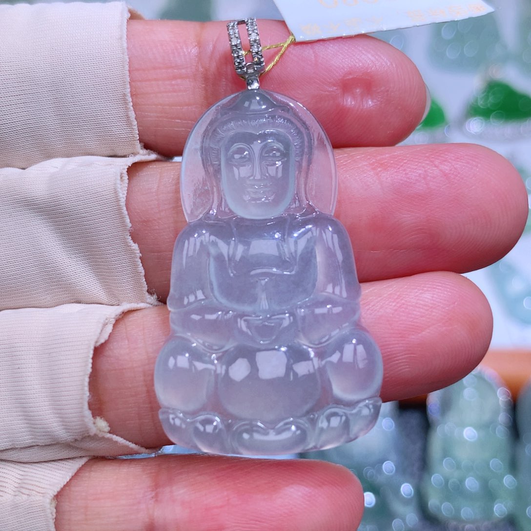 翡翠18K金镶嵌颈饰观音