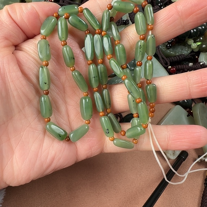 和田玉颈饰未镶嵌