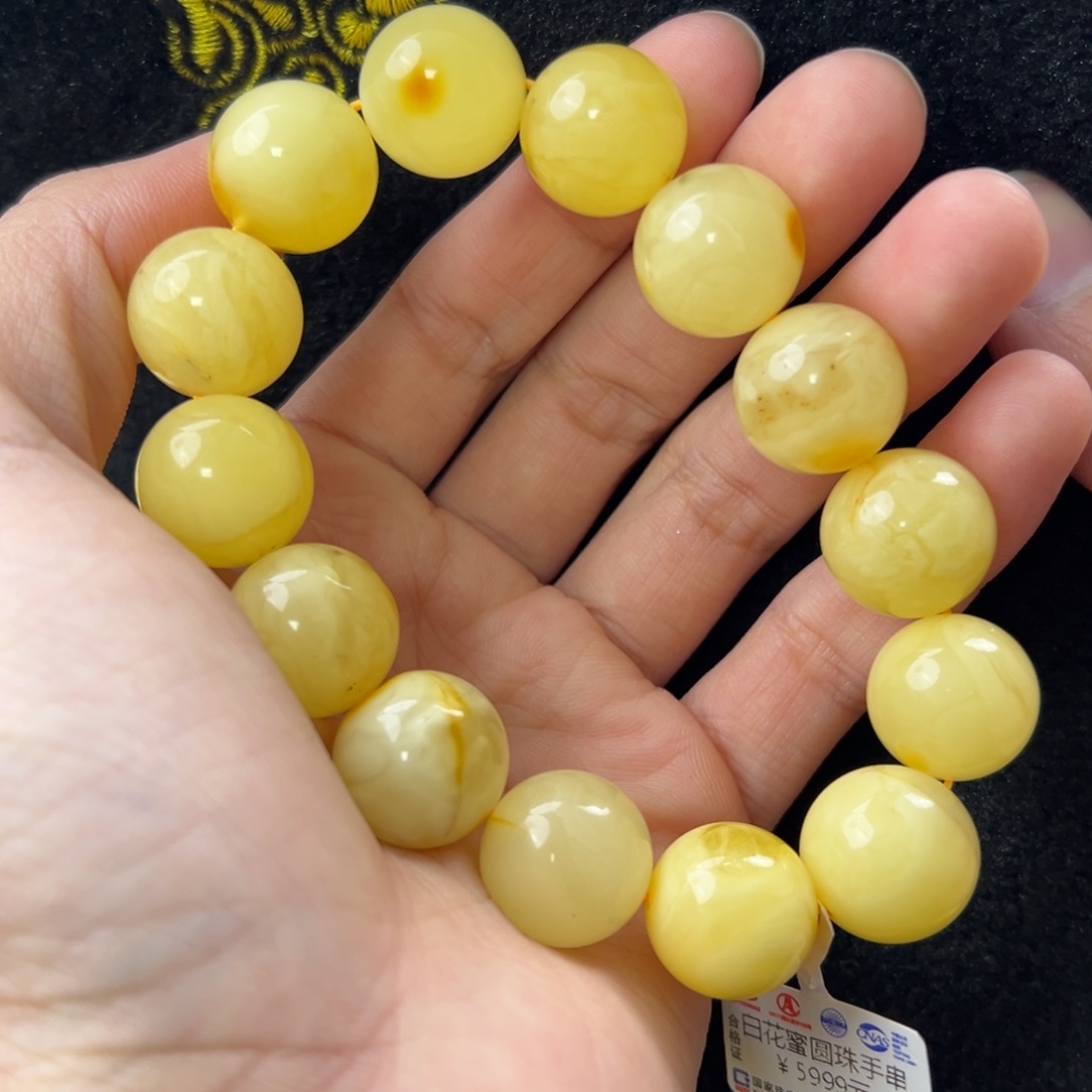 琥珀珠宝奇石未镶嵌