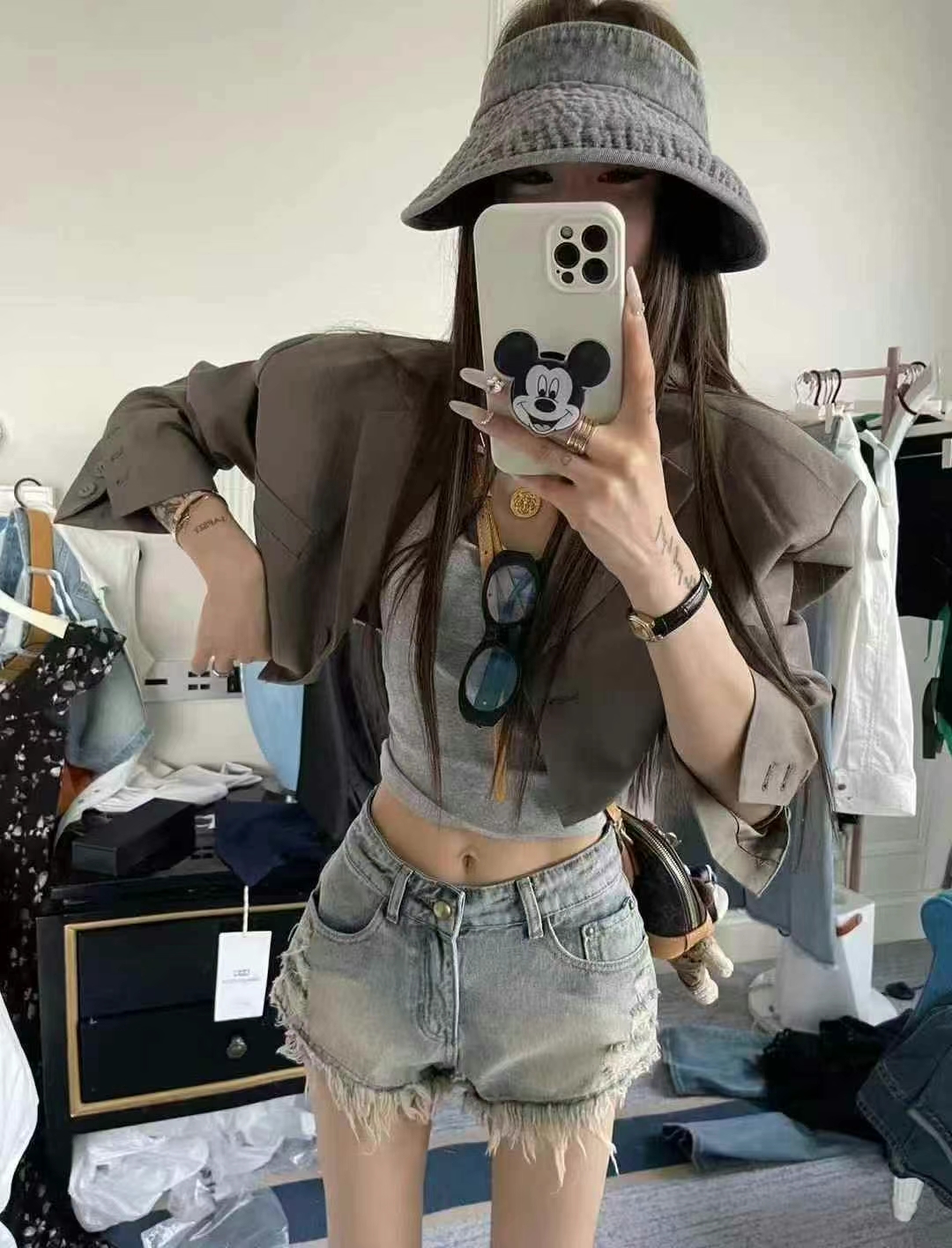 常规不褪色，不起球休闲风衬衫时尚女装牛仔纯色宽松复古辣妹