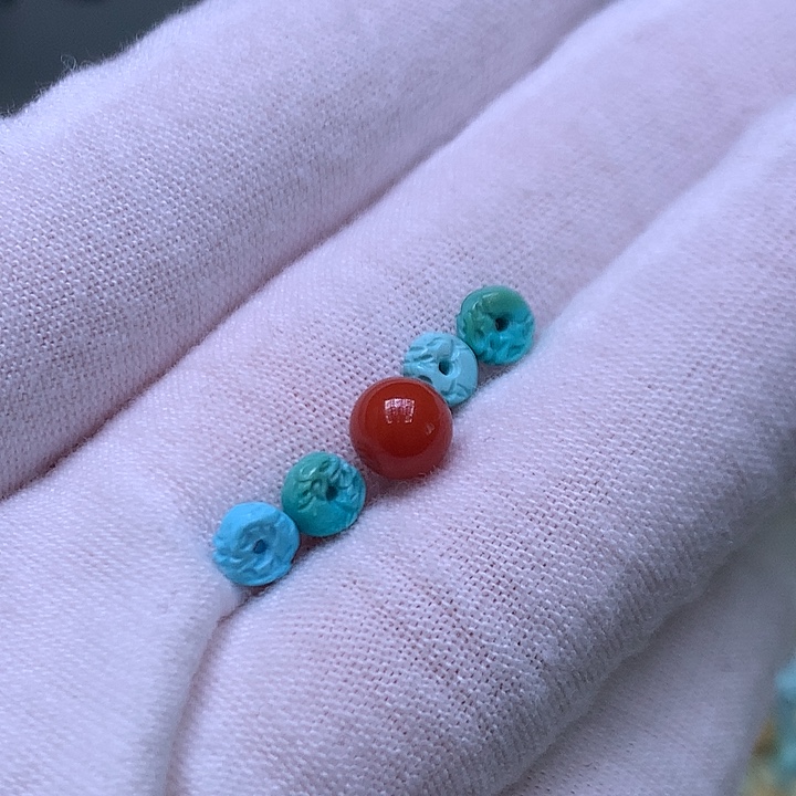 南红玛瑙未镶嵌珠宝奇石