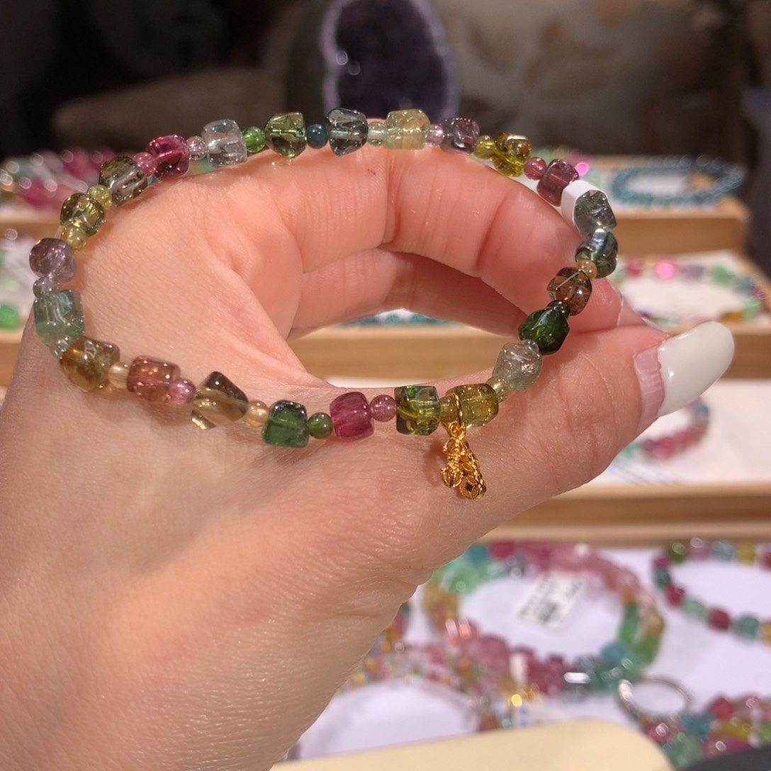 碧玺多样性发货一件未镶嵌