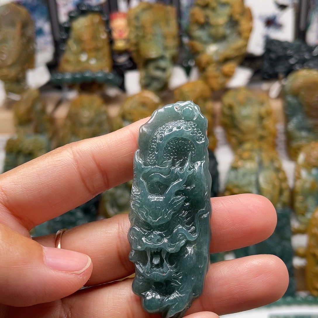 翡翠未镶嵌颈饰天然翡翠a货龙