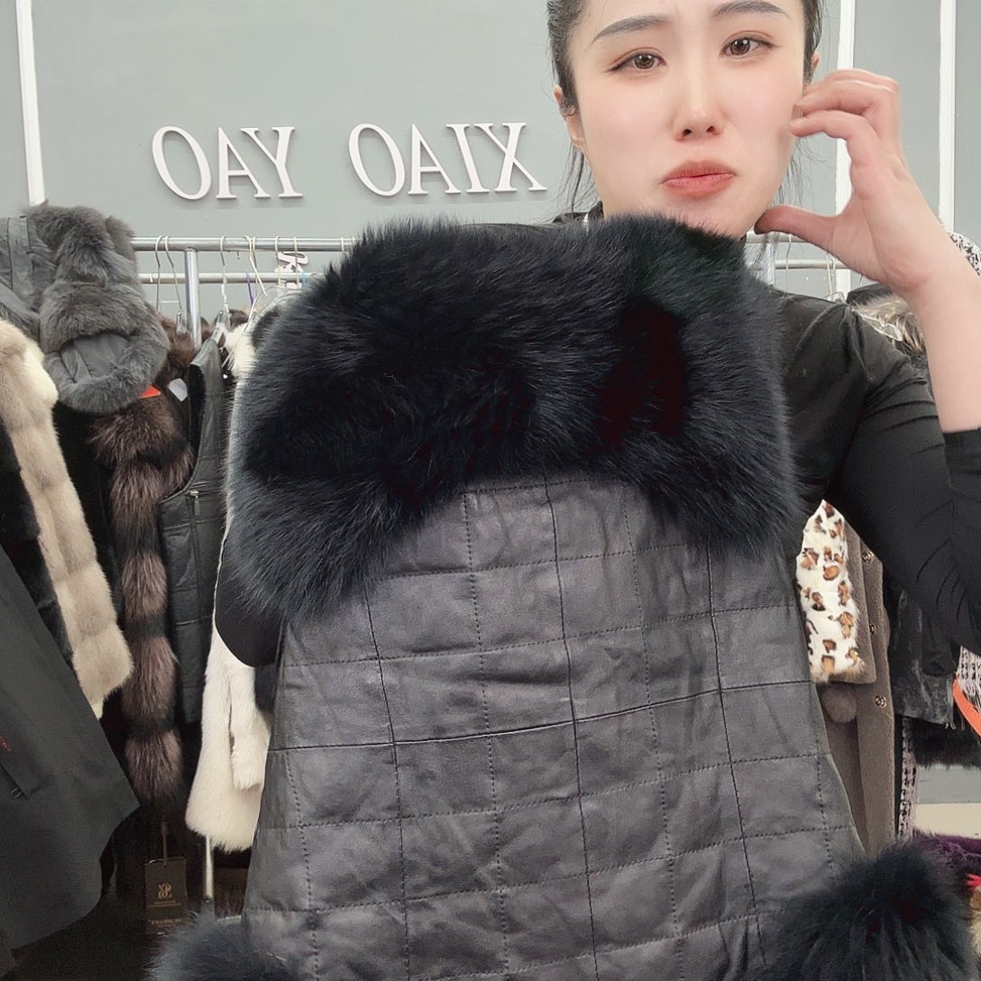 姚小妖家高端皮草