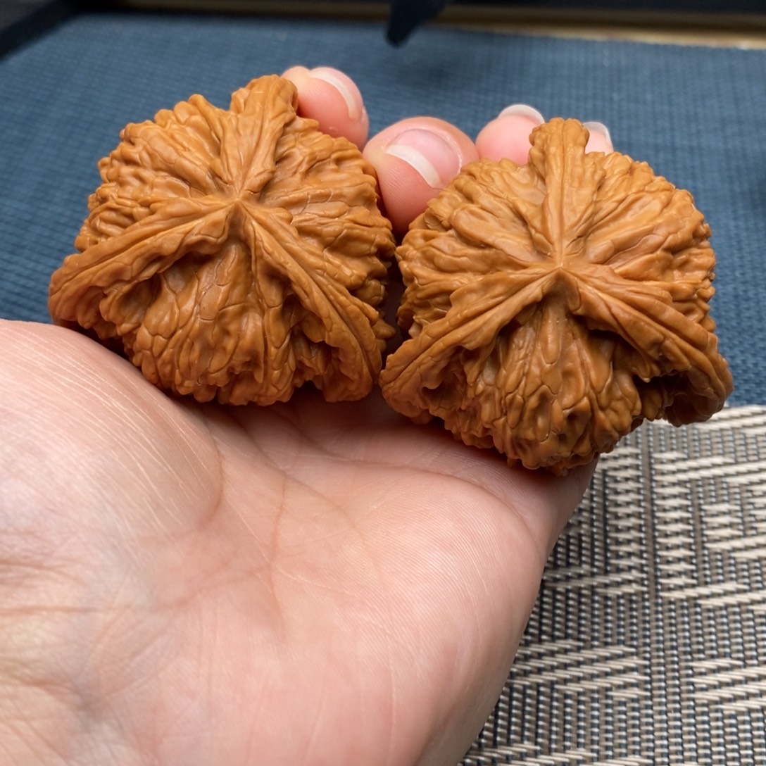 开***，吊坠文玩核桃三棱