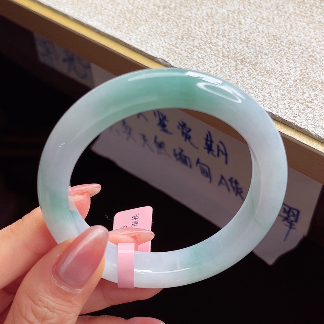 翡翠未镶嵌手镯手镯