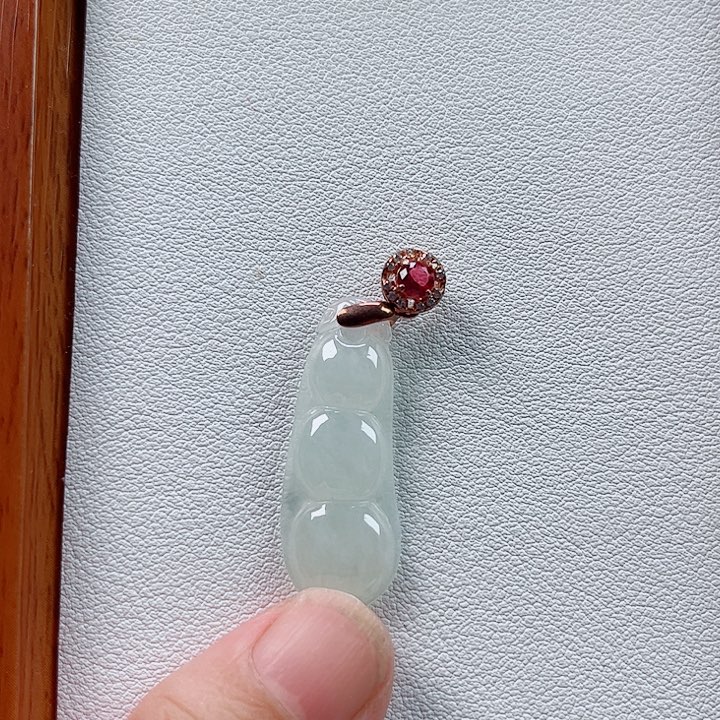 颈饰未镶嵌翡翠孤品