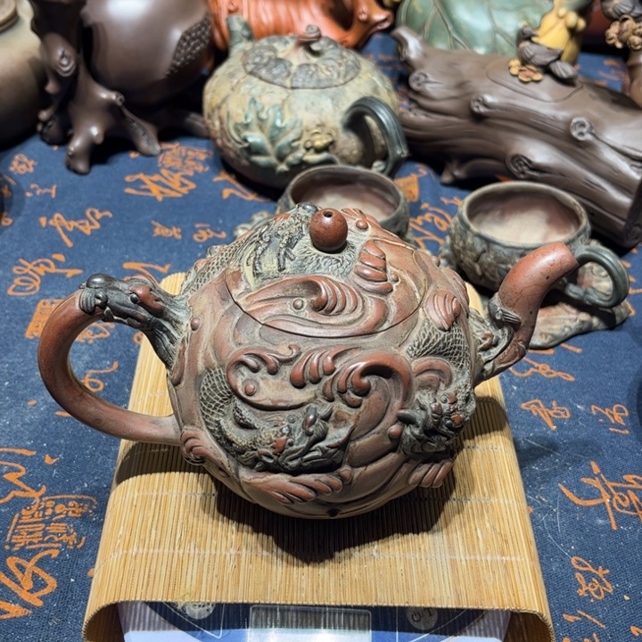 草***虹茶壶紫砂紫砂。             